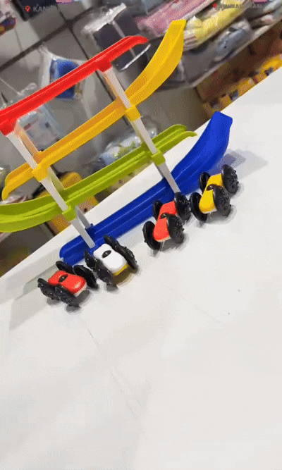 LittleRacer™🏎️ – Compact Ramp Racing Toy for Kids 🎉